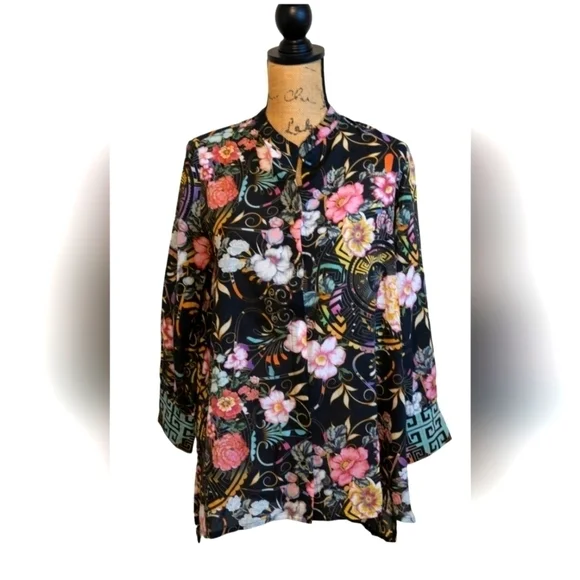 Johnny Was XS Floral Pattern Cottom Long Sleeve Bouse Tunic Ladies Peace Voyager - Picture 2 of 6